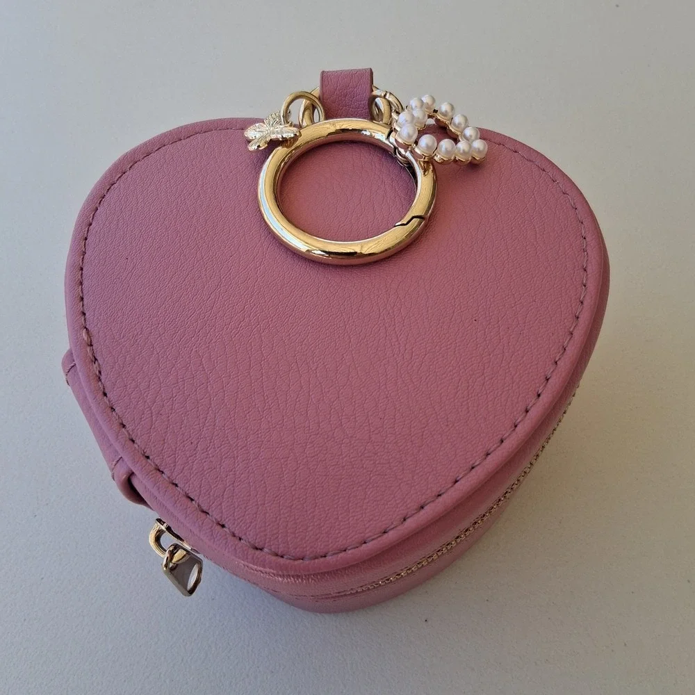 Compact Pink Heart Shaped Leatherette Jewelry Case Zipper Pocket Travel Storage